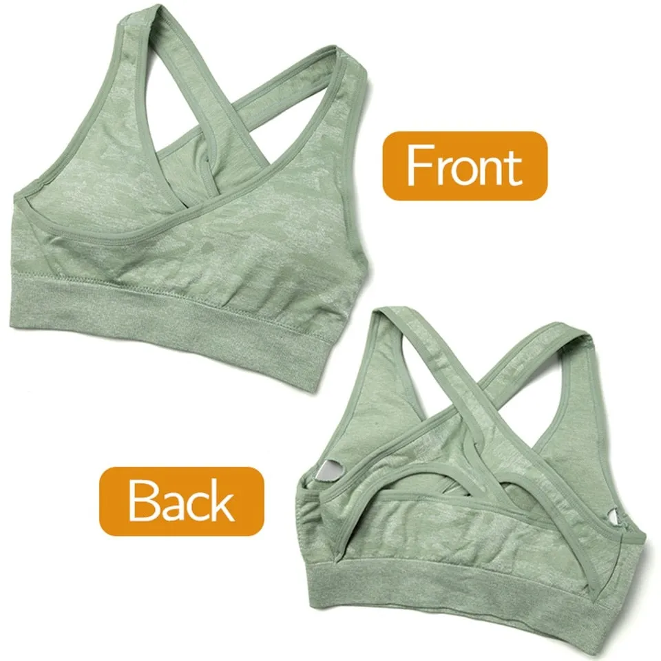 Breathable Athletic Crop Top With Padded Closure