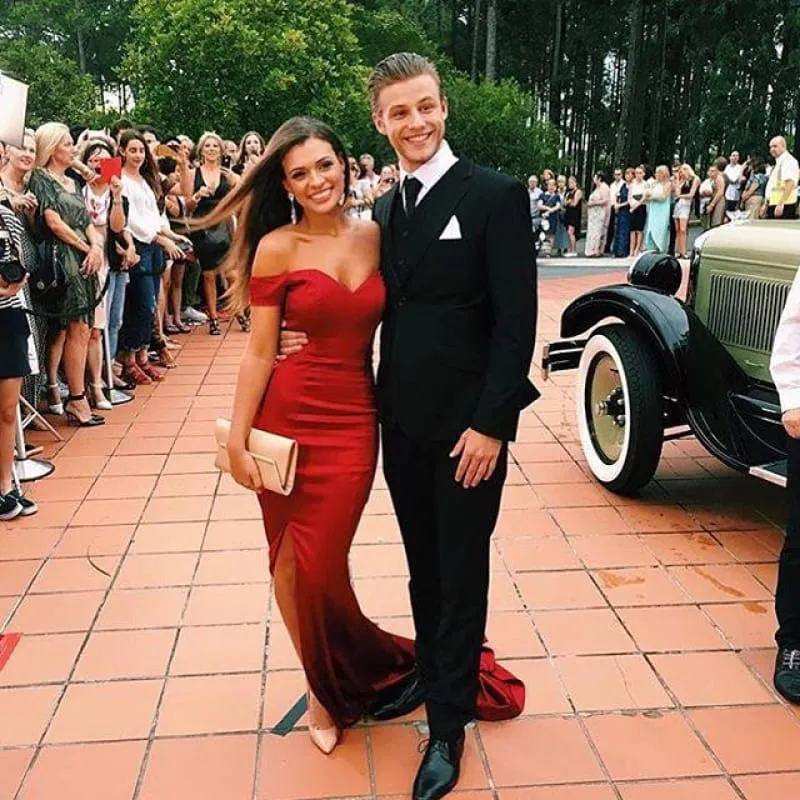 Bridelily Off the Shoulder 2019 Prom Dresses Mermaid Sexy Front Split Evening Gowns CE0053