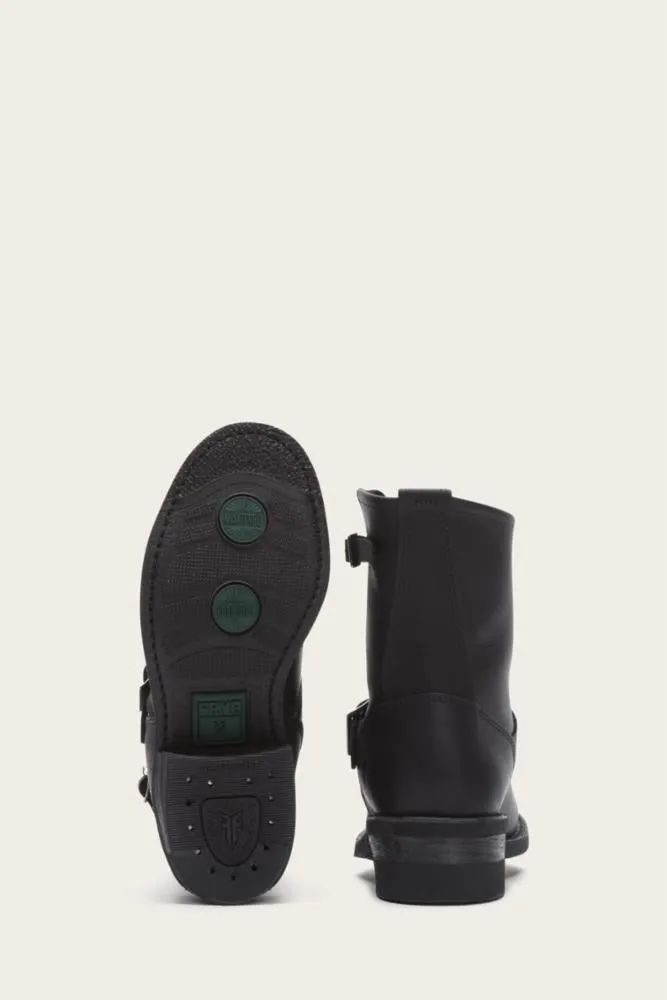 Frye  Women's 77500 Engineer 8R Black M