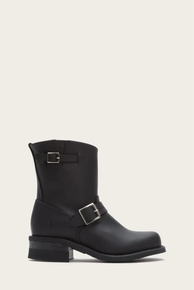 Frye  Women's 77500 Engineer 8R Black M