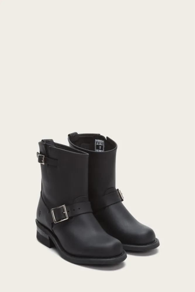 Frye  Women's 77500 Engineer 8R Black M