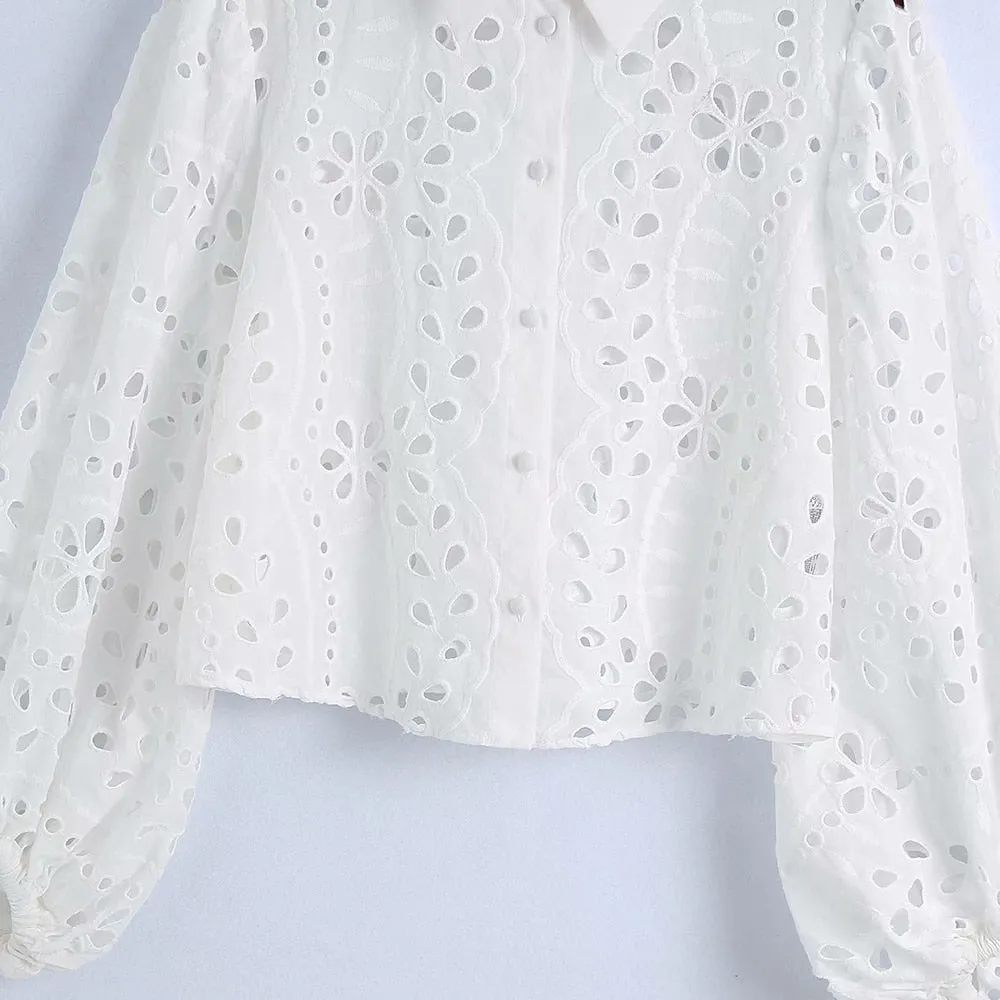 HOLLOW OUT CROPPED BLOUSE