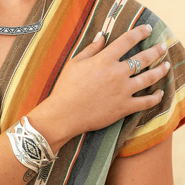 Montana Silversmiths Southwestern Escape Wrap Ring RG5592