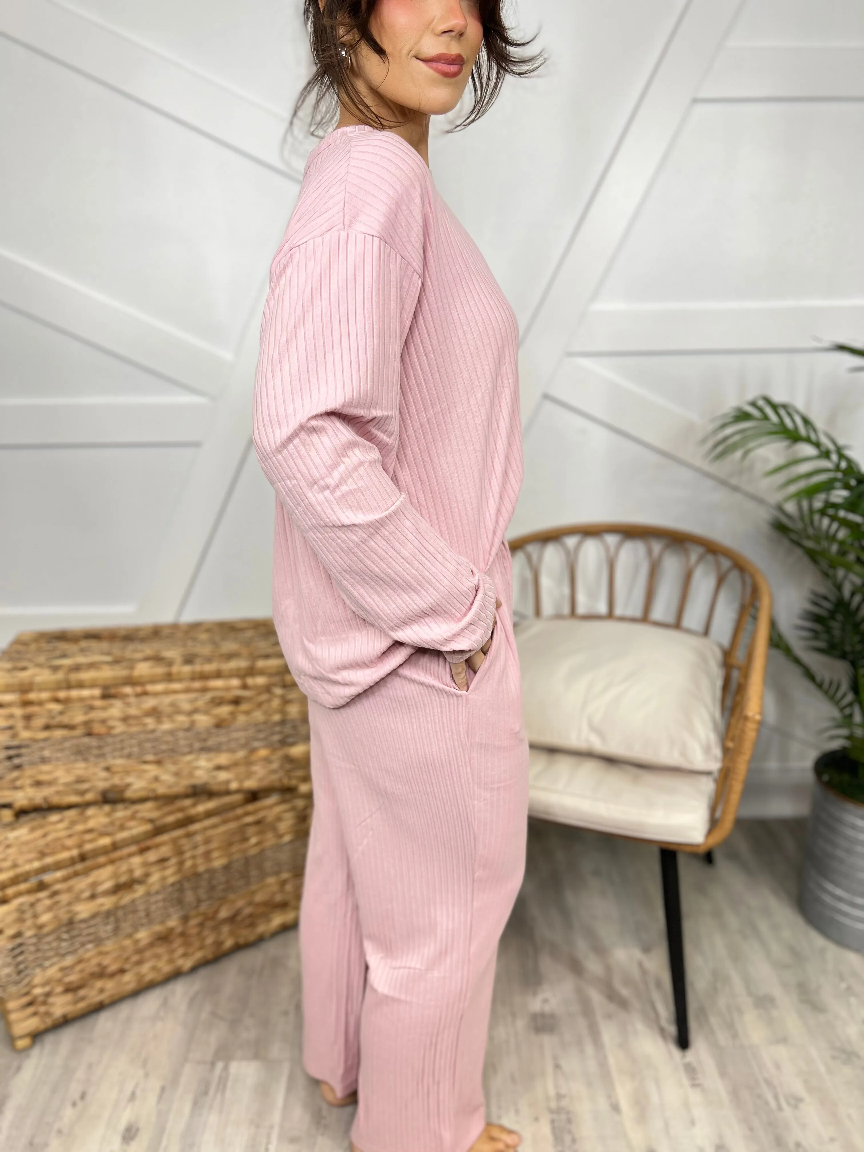 Snug Wide Leg Pants