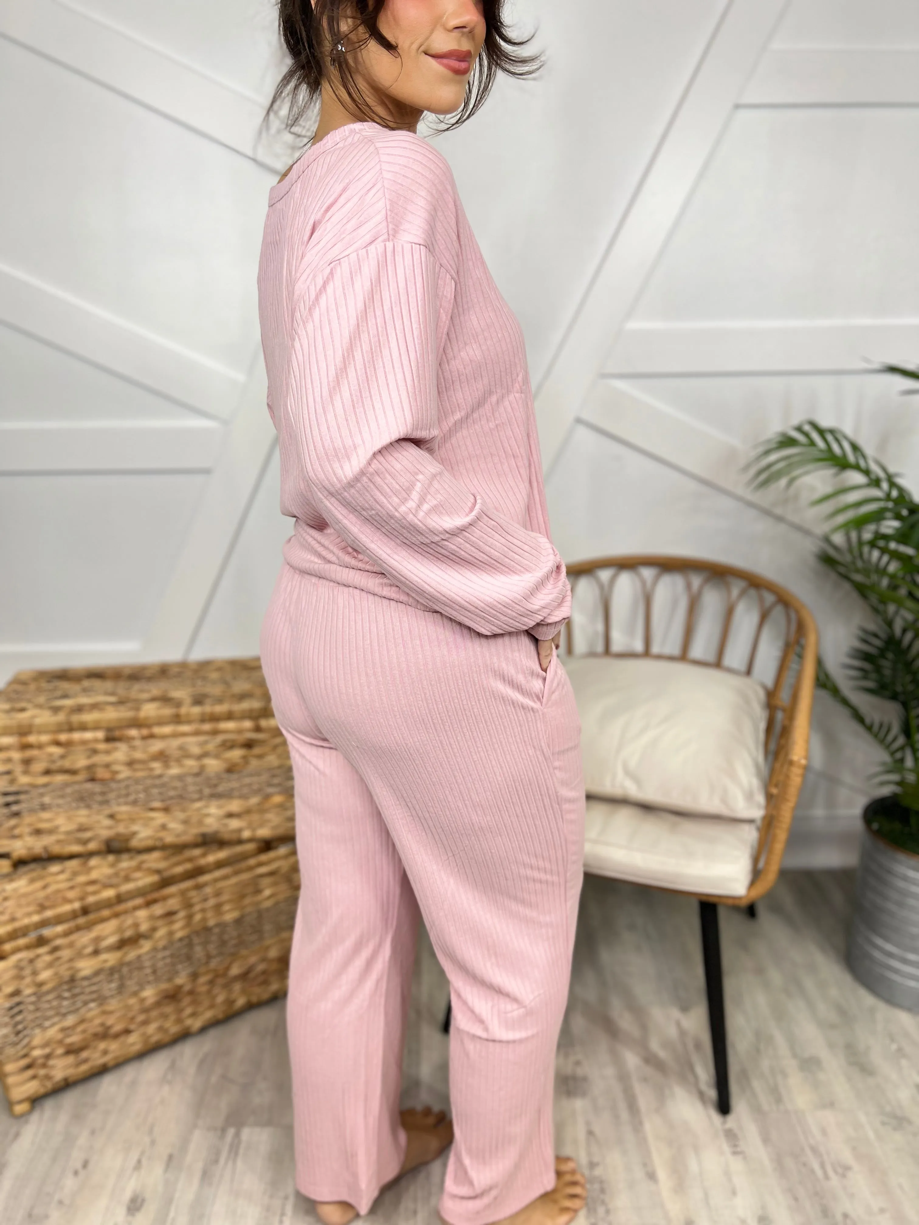 Snug Wide Leg Pants