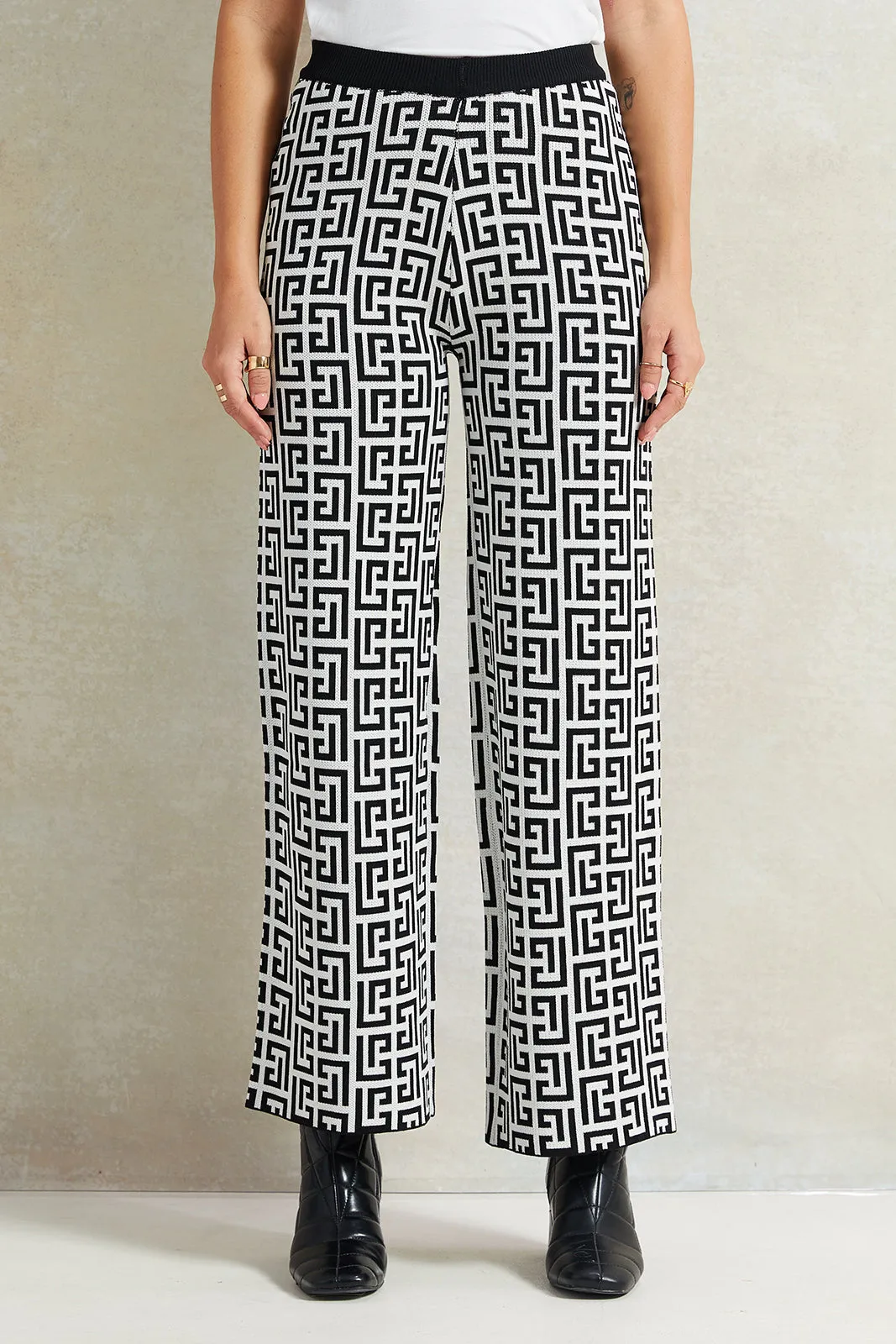 Women Black Printed Wide Leg Pants